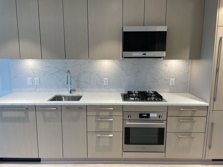 Property Photo:  5938 Olive Avenue 809  BC V5H 0M6 