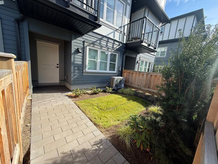 Property Photo: 9800 Williams Road 2 BC V7A 1H2