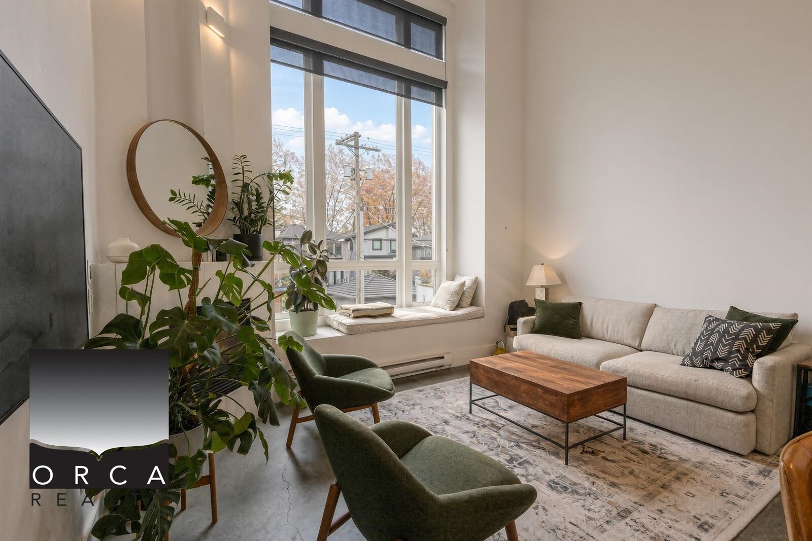 Property Photo:  3726 Commercial Street 3  BC V5N 4G2 