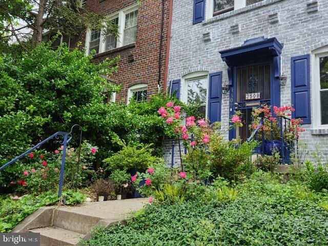 Property Photo: 3509 S S Street NW DC 20007