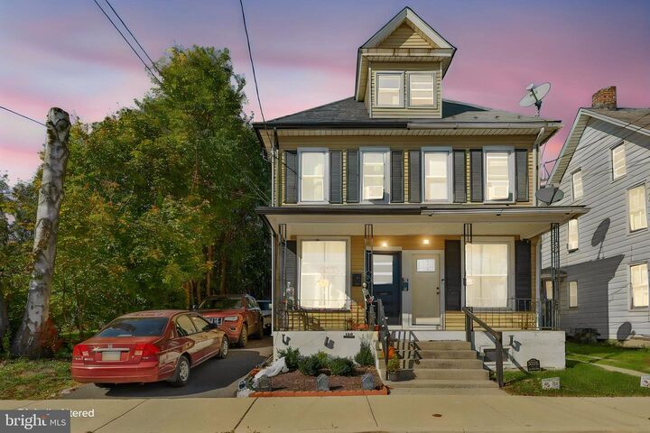 Property Photo:  109 Pen Argyl Street  PA 18072 