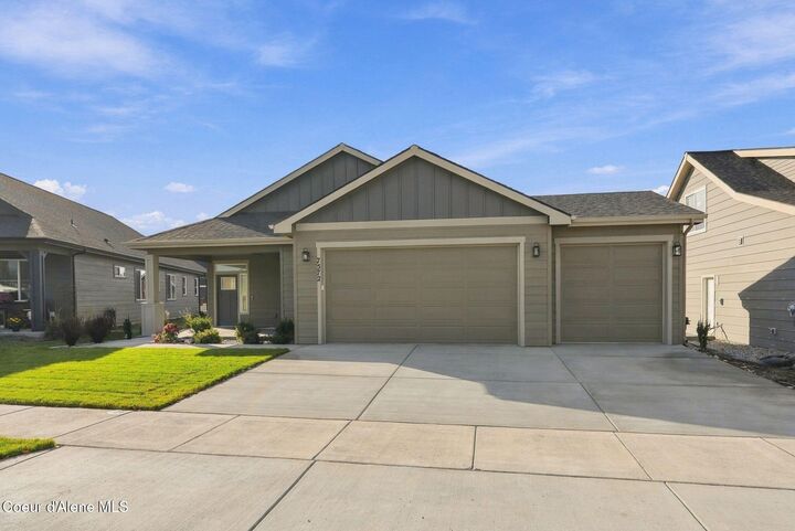 Property Photo:  7572 N Girard Cir  ID 83815 