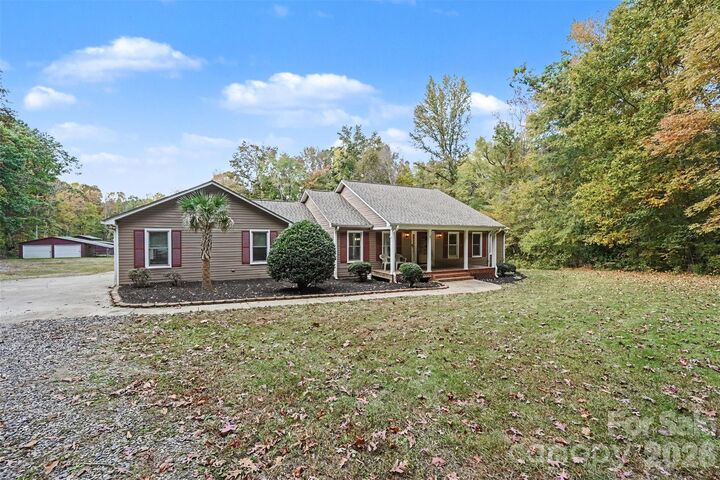 Property Photo:  4817 Mount Pleasant Road  NC 28138 