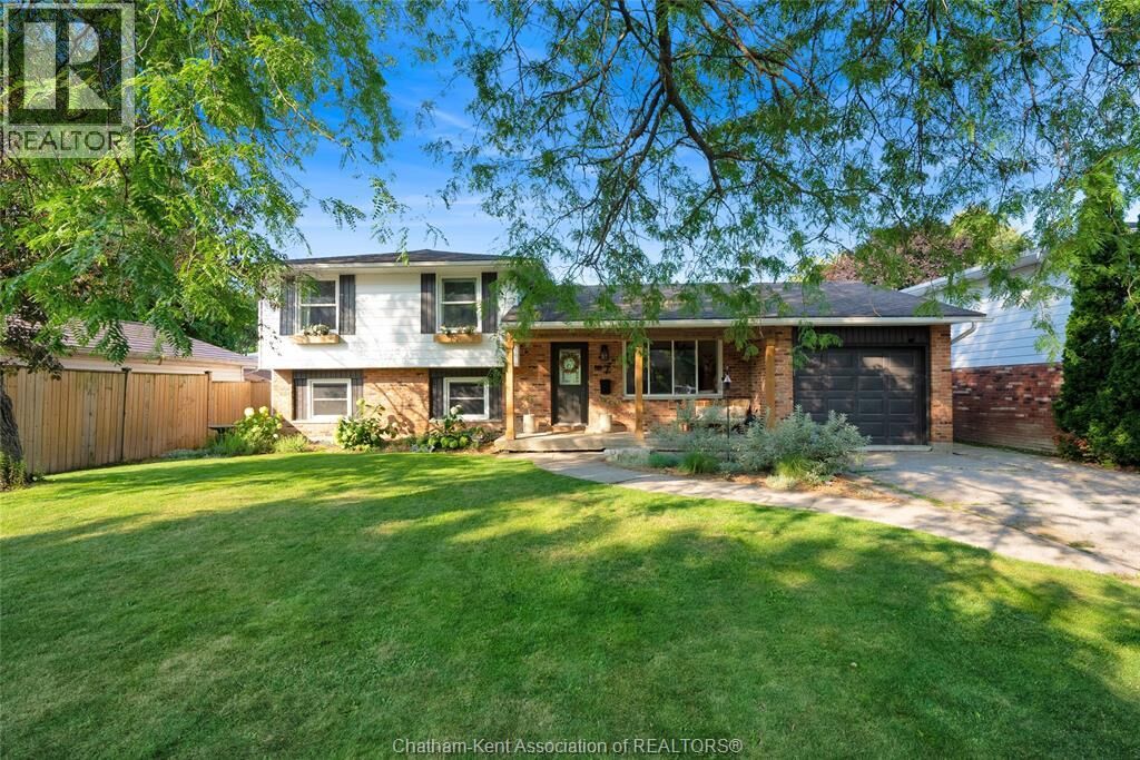 Property Photo: 7 Ordon Boulevard ON N7L 4B1