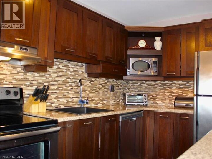 Property Photo:  79 Aylmer Crescent  ON L8J 1J9 