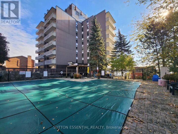 Property Photo:  109 King Street East 305  ON K6V 1B8 