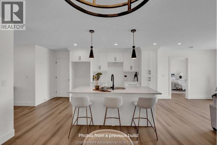 Property Photo:  32 Cornerstone Place  ON N7M 0V8 