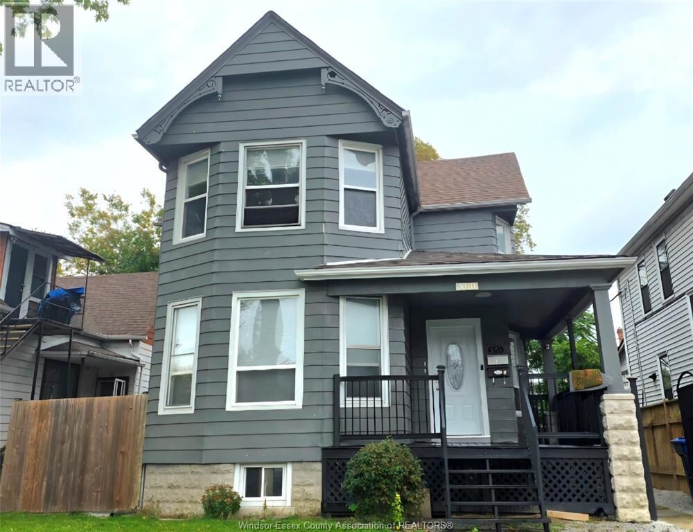 Property Photo:  580 Bruce Avenue Main  ON N9A 4W9 