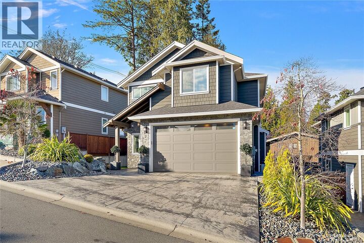 Photo de la propriété: 2164 Timber Ridge Court BC V8M 1M2