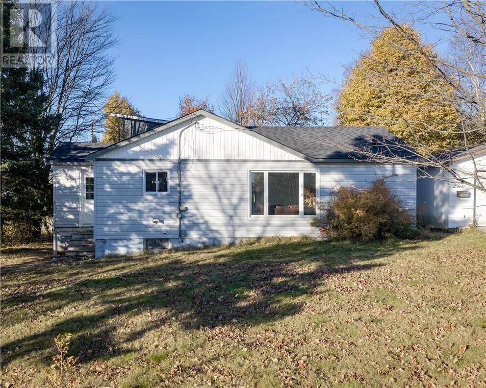 Property Photo: 2960 Bancroft Drive ON P3B 1V2