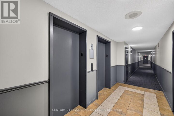 Property Photo: 30 Chapman Court 203 ON N6G 4Y4