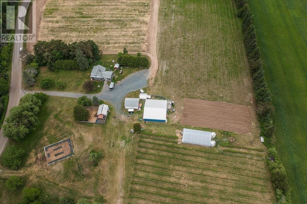 Property Photo:  46 Collver Rd, Huron Shores Township  ON P0R 1L0 