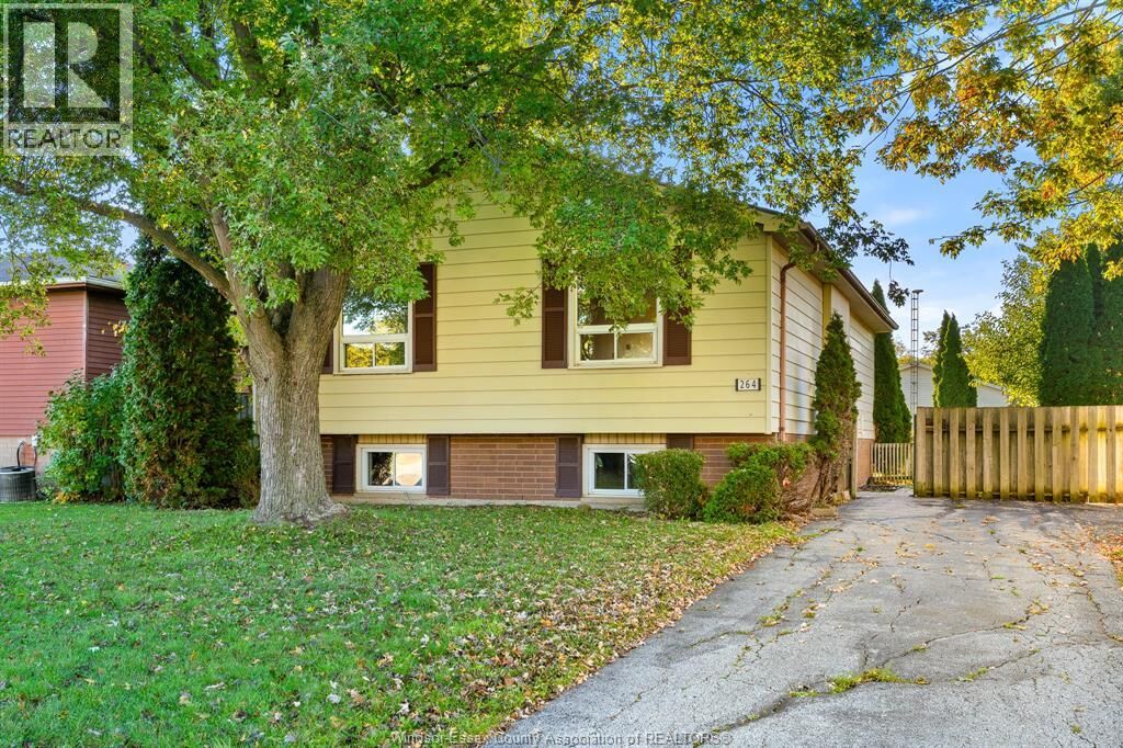 Property Photo:  264 Kelly Street  ON N8M 1V3 