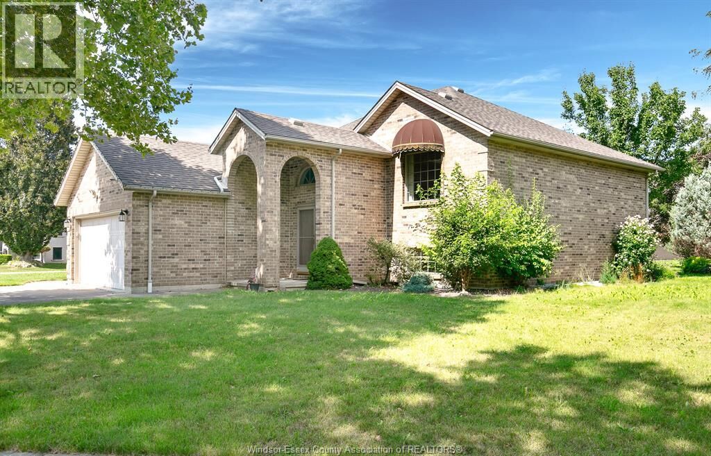 Property Photo:  938 Imperial  ON N9G 2T2 