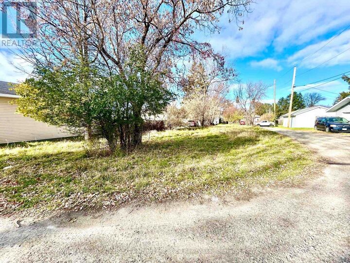 Property Photo:  439 Third Street East  ON P9A 1R4 