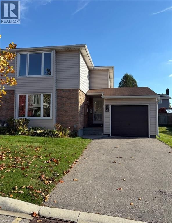 Property Photo:  169 Elm Ridge Drive 23  ON N2N 1L7 