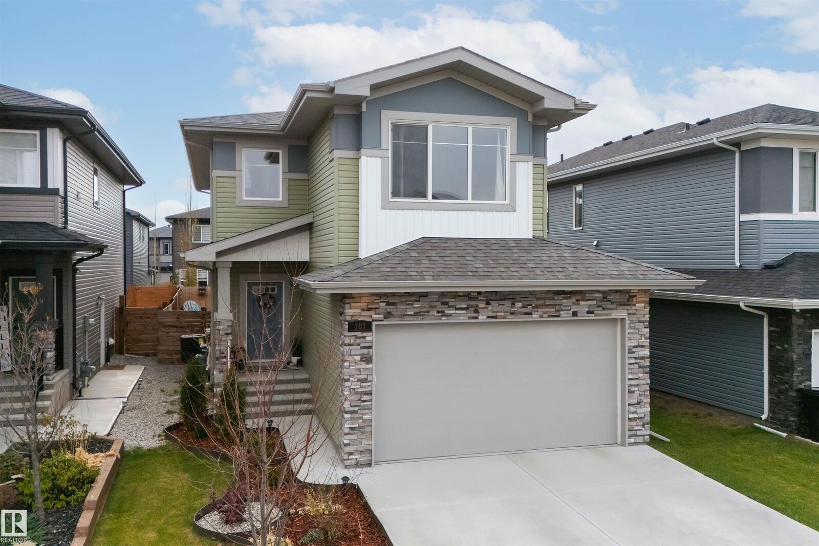 Property Photo:  107 Kingsbury Circle  AB T7X 0C9 