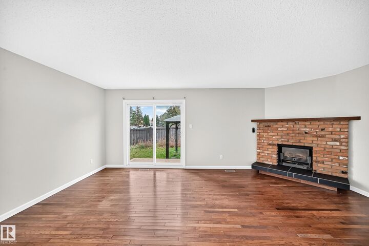 Property Photo:  13621 28 Street NW  AB T5A 4B5 