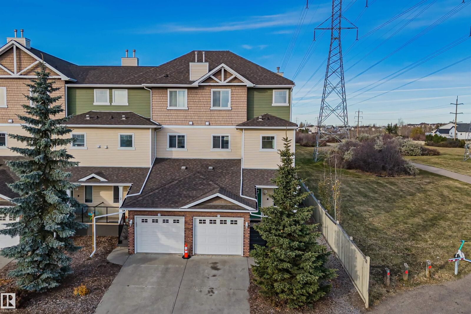 Property Photo:  3010 33 Avenue NW 1  AB T6T 0C3 