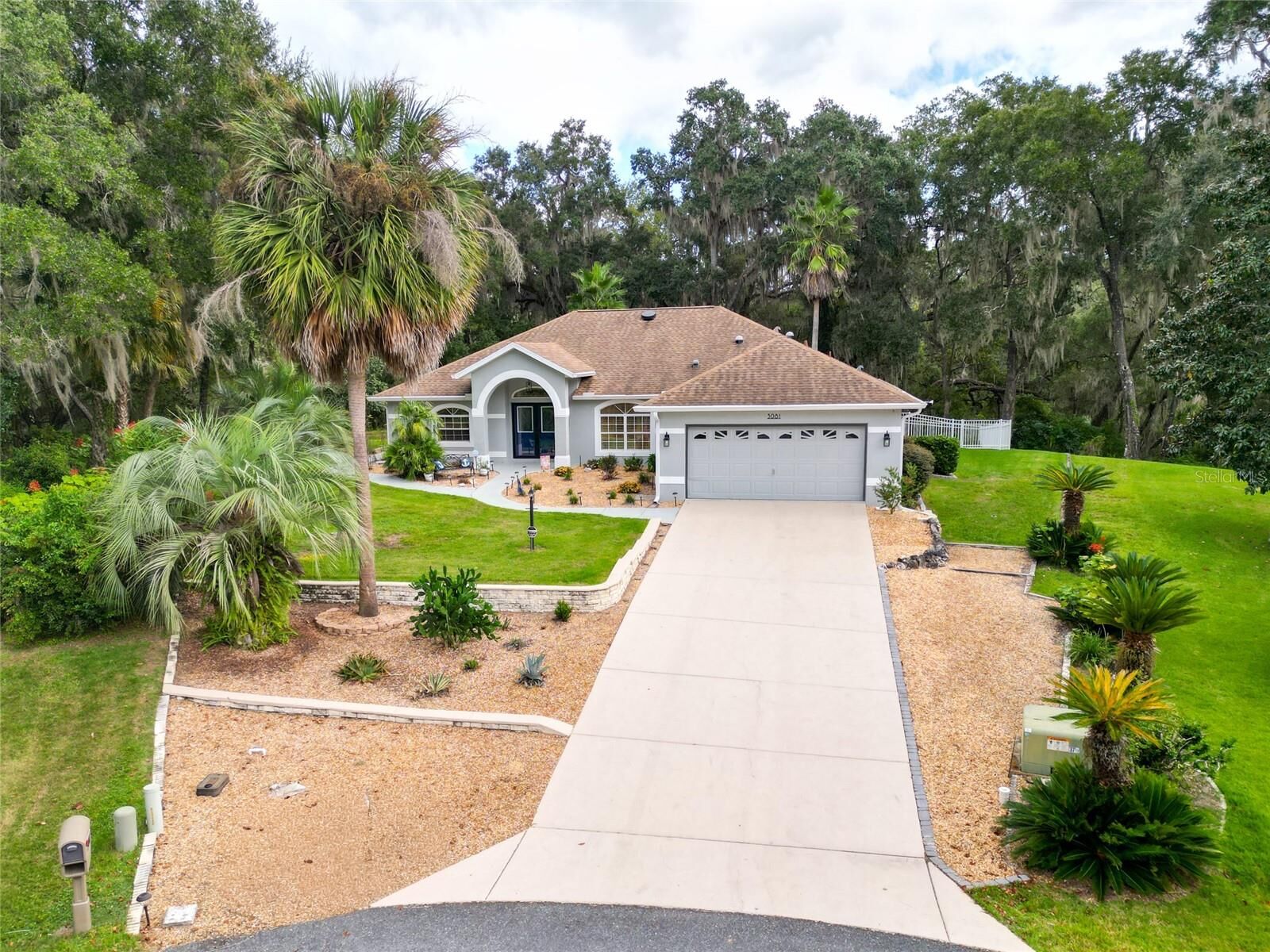 Property Photo:  3081 E Berwick Court  FL 34442 