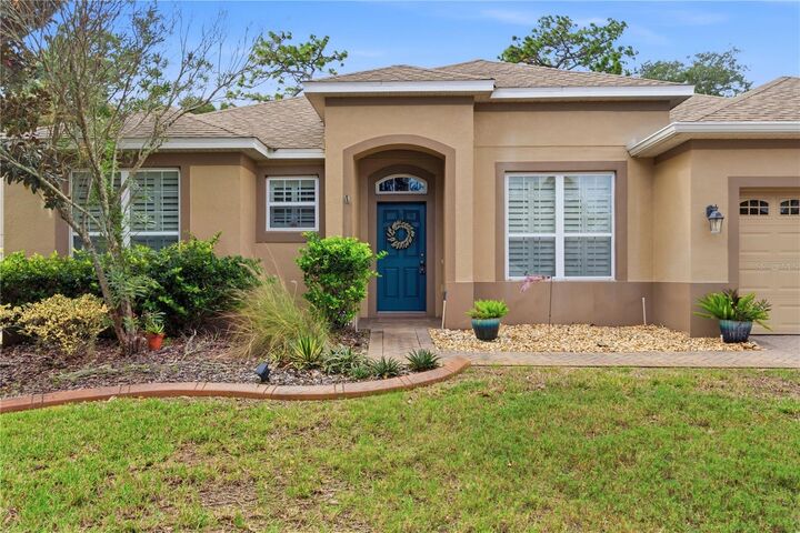 Property Photo: 1528 Blue Grass Boulevard FL 32724