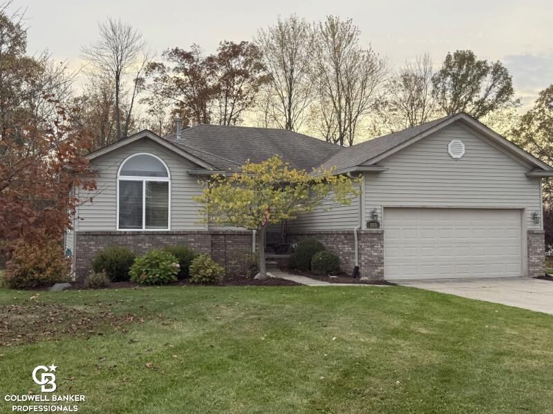 Property Photo:  253 S Deer Park Road  MI 48014 