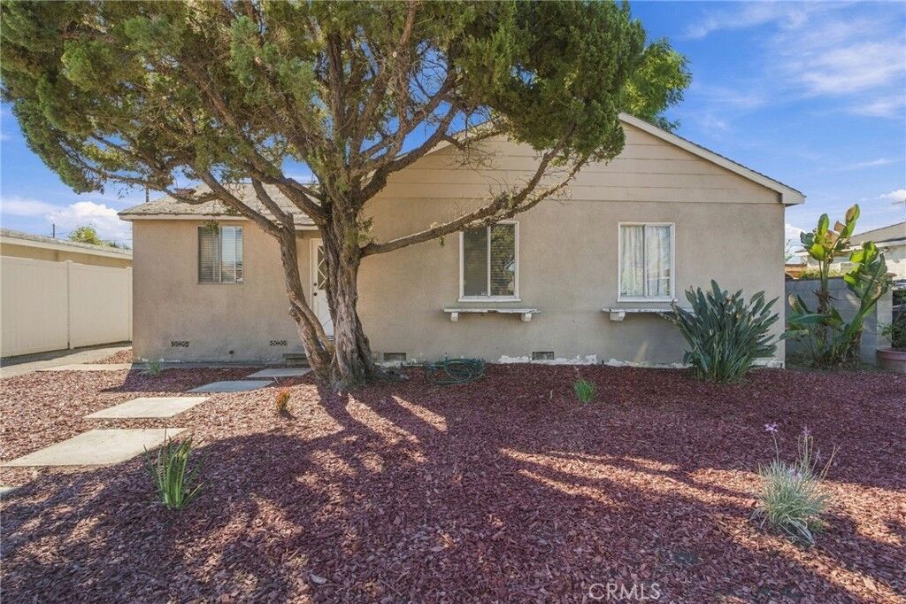 Property Photo:  12410 Lull Street  CA 91605 