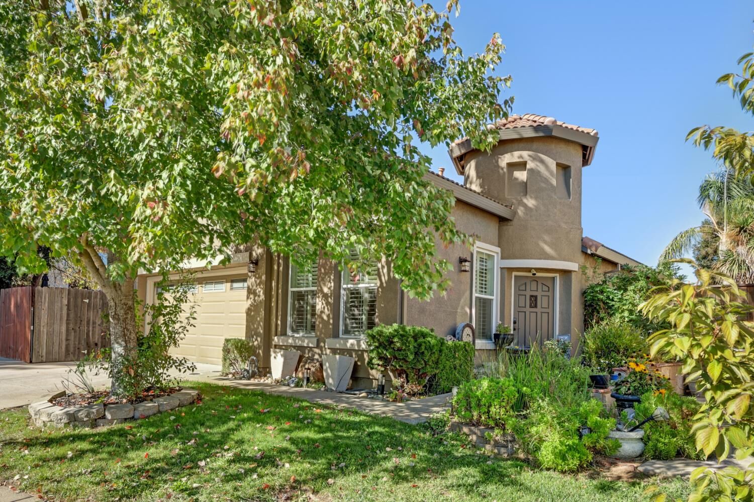 Property Photo:  9401 Dante Court  CA 95624 
