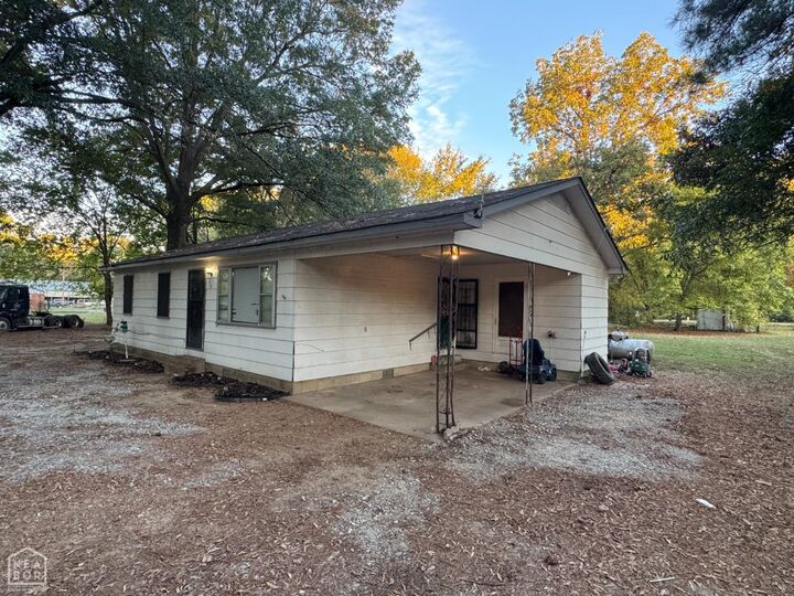 Property Photo:  570 Newsom Avenue  AR 72324 