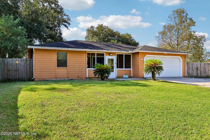 Property Photo:  7713 Pepper Circle W  FL 32244 