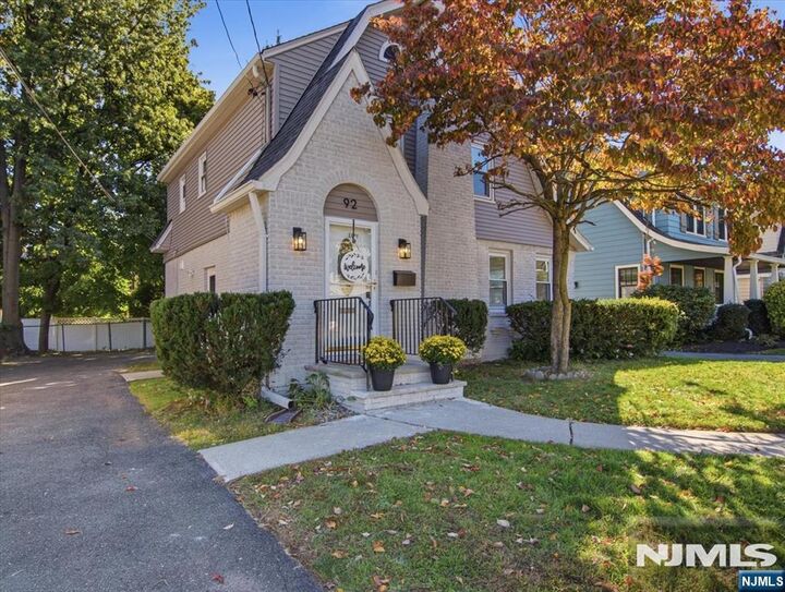 Property Photo:  92 Mountain Avenue  NJ 07003 