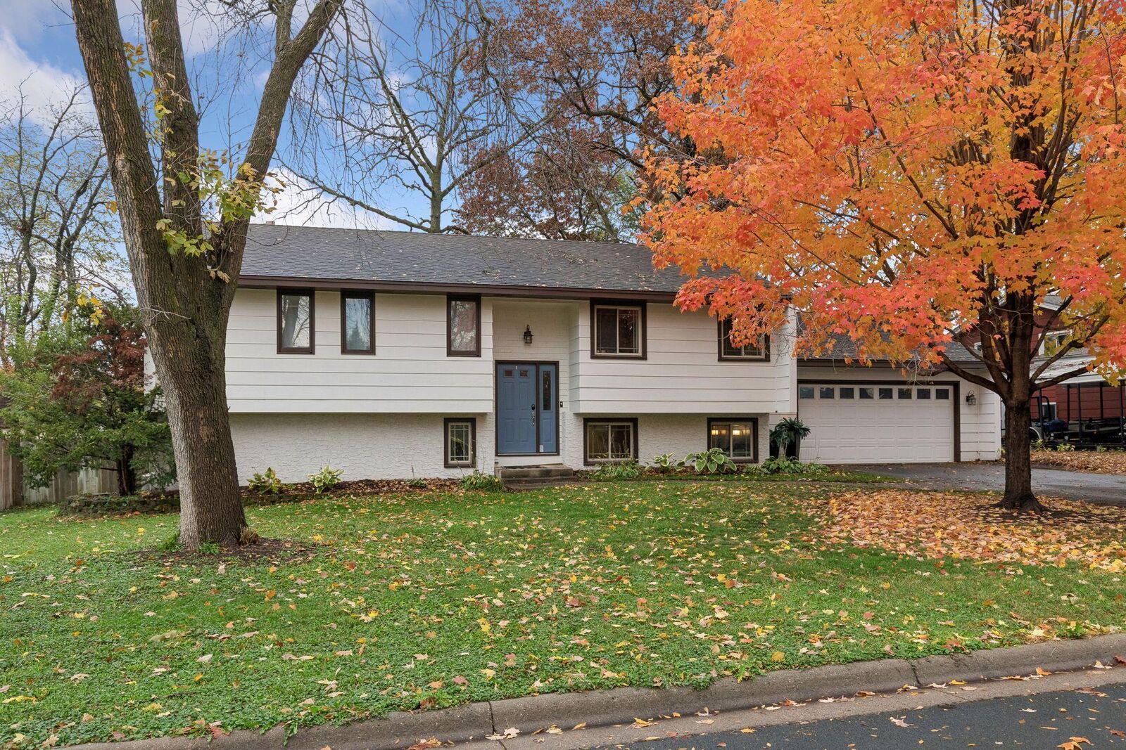 Property Photo: 5440 Brooks Circle SE MN 55372