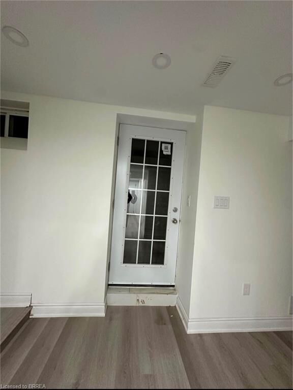 Property Photo: 5 Munro Circle Lower ON N3T 0R1