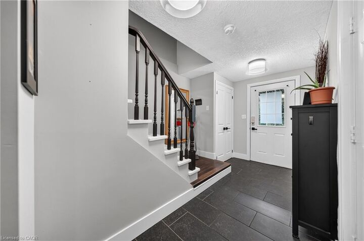 Property Photo:  77 Activa Avenue  ON N2E 3R4 