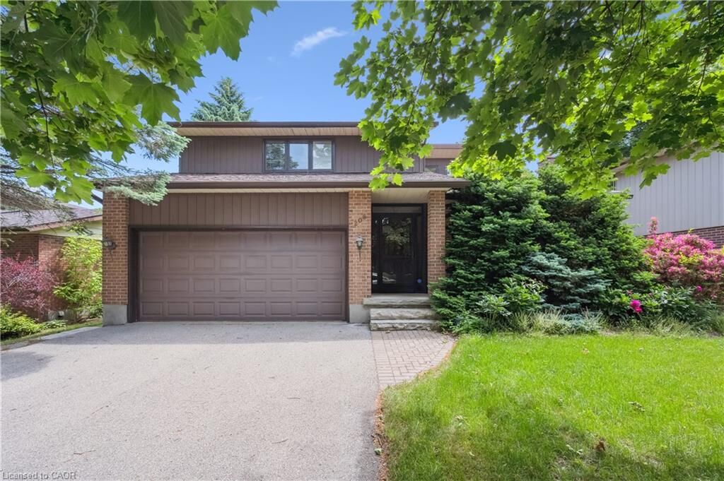 Property Photo:  208 Ironwood Road  ON N1G 3K3 