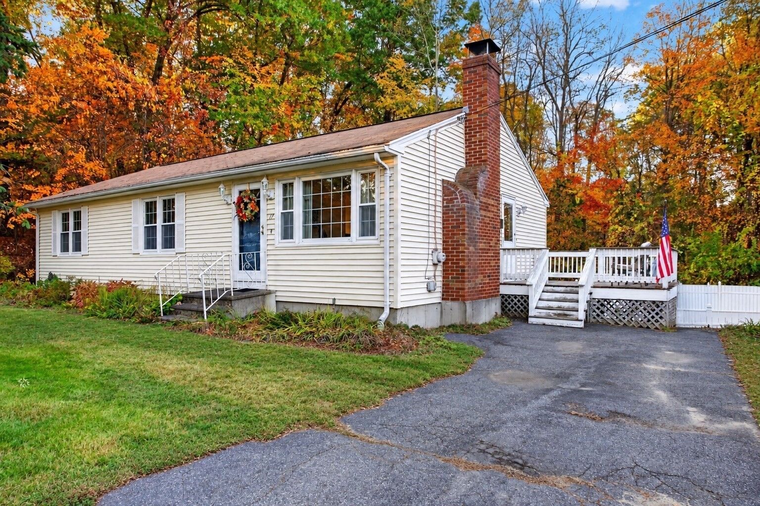 Property Photo: 17 Notre Dame MA 01453