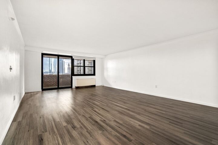 Property Photo: 9 Hawthorne Place 16J MA 02114