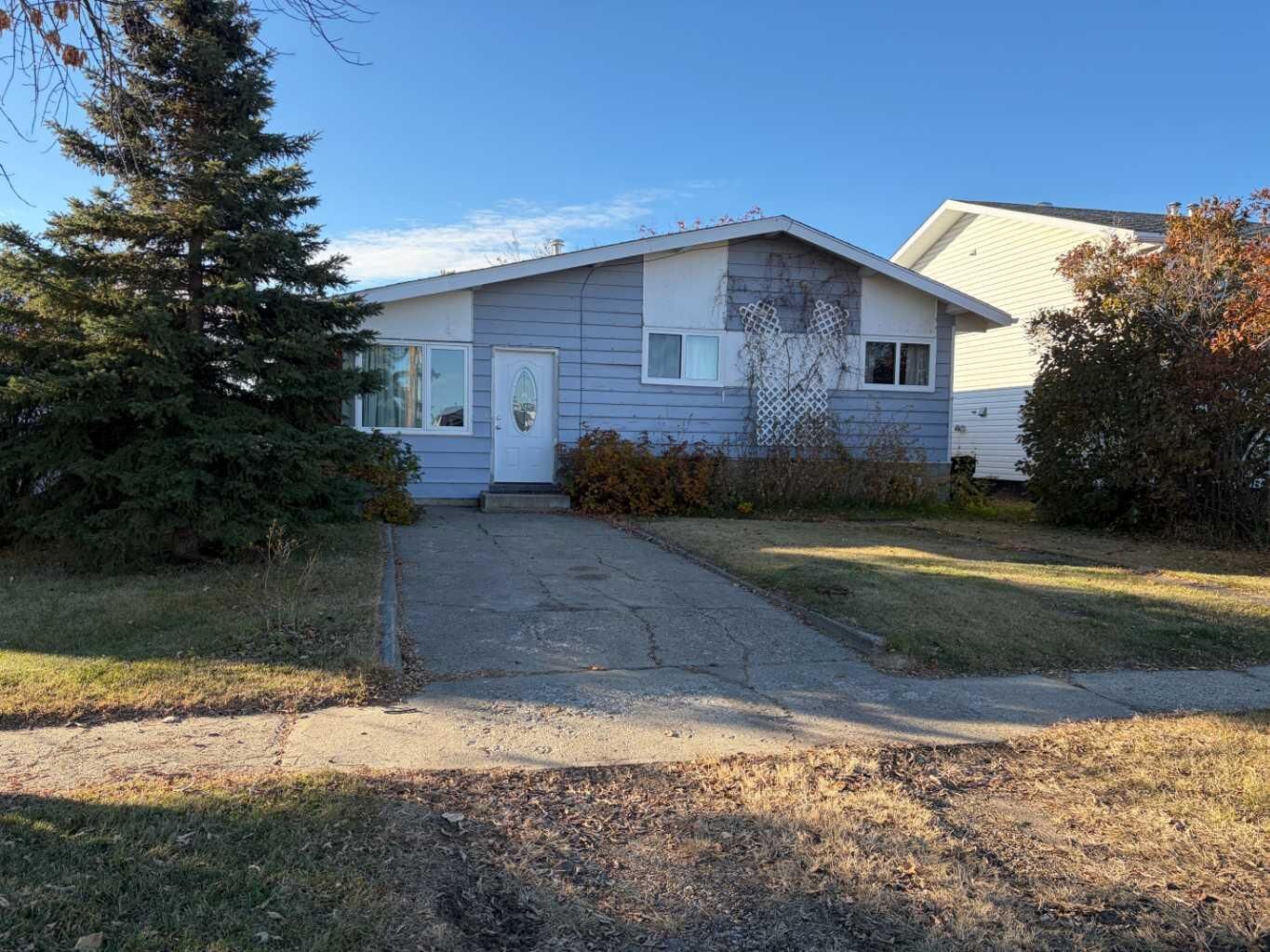 Property Photo:  10208 106 Street  AB T0H 1L0 