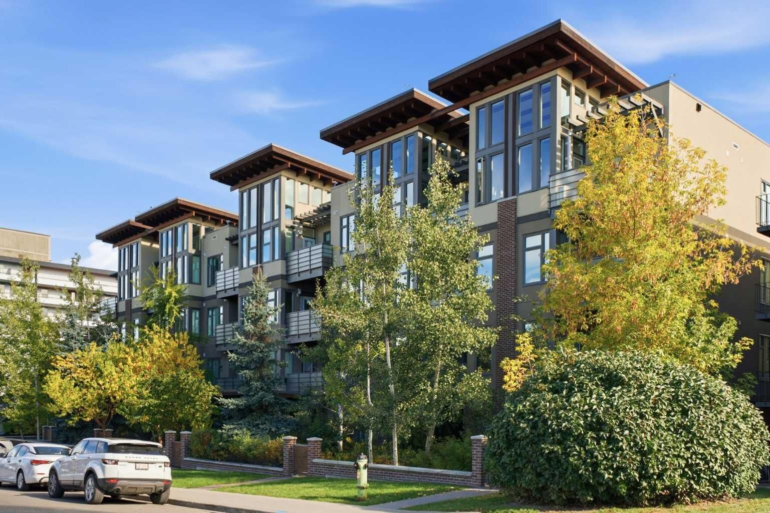 Property Photo: 1720 10 Street SW 209 AB T2T 3E8
