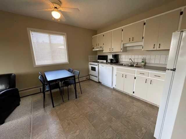 Property Photo:  9515 88 Ave B6  AB T8S 1G6 