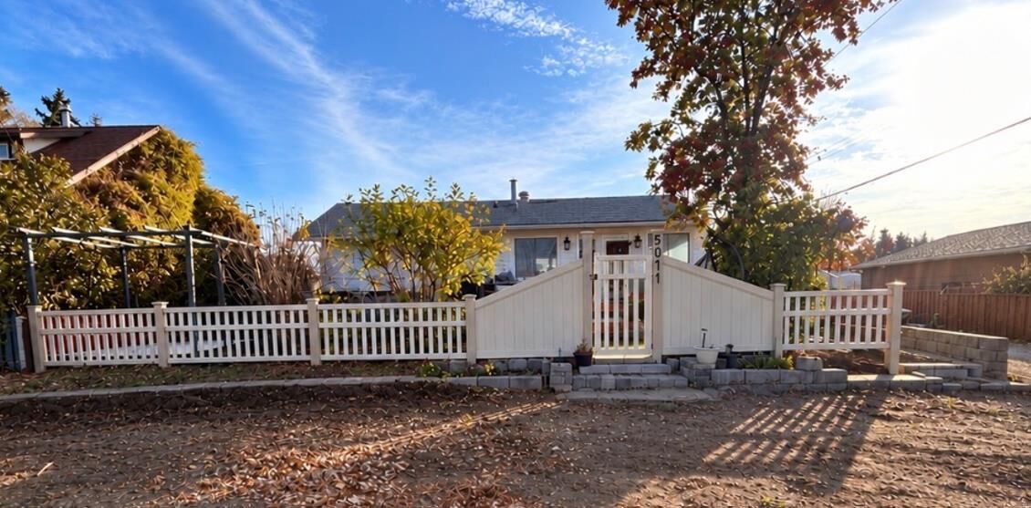 Property Photo:  5011 47 Street  AB T0B 3C0 
