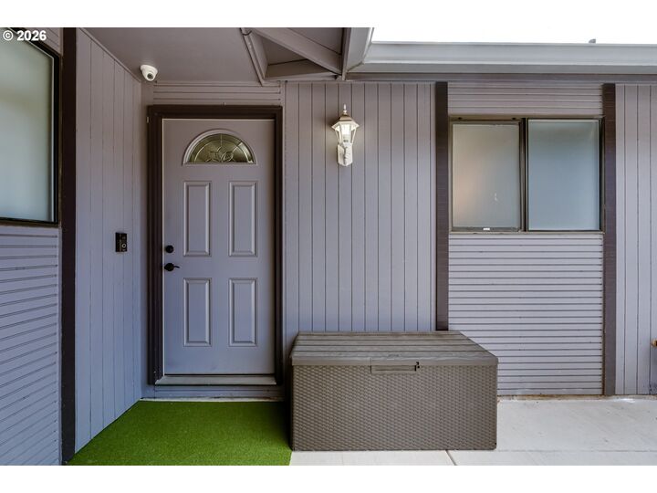 Property Photo:  4025 Wakefield Ct  OR 97404 