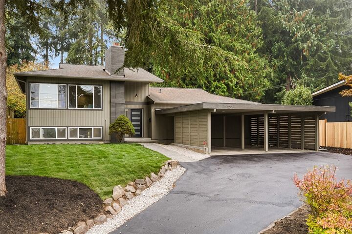 Property Photo: 7420 181st Place SW WA 98026