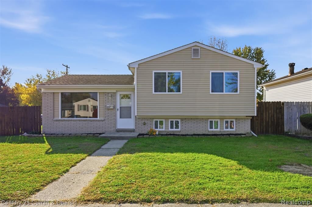 Property Photo:  28711 Halecreek Street  MI 48174 