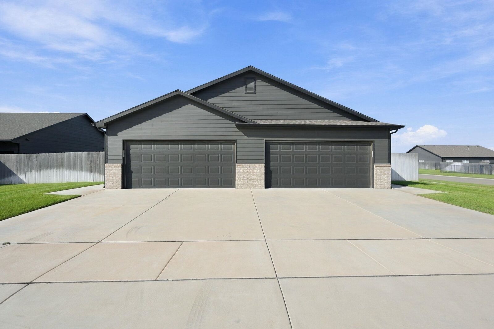Property Photo: 13413 W Haskell Ct KS 67235