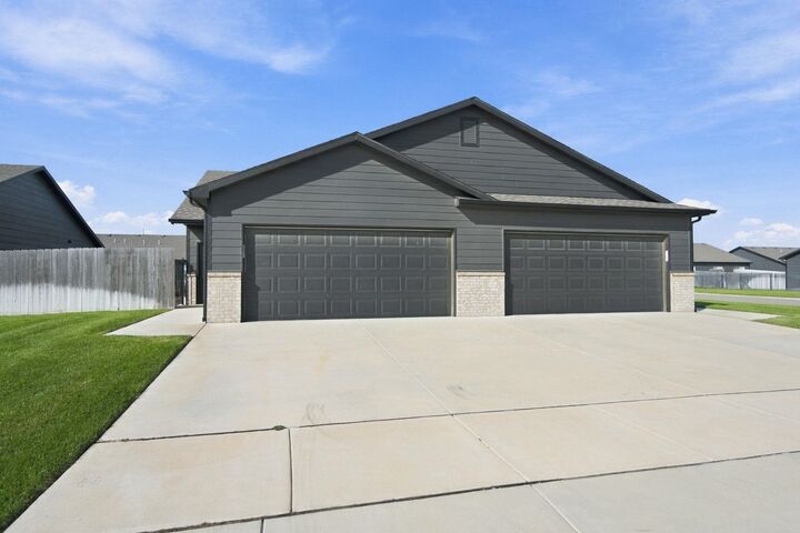 Property Photo: 13405 W Haskell Ct KS 67235