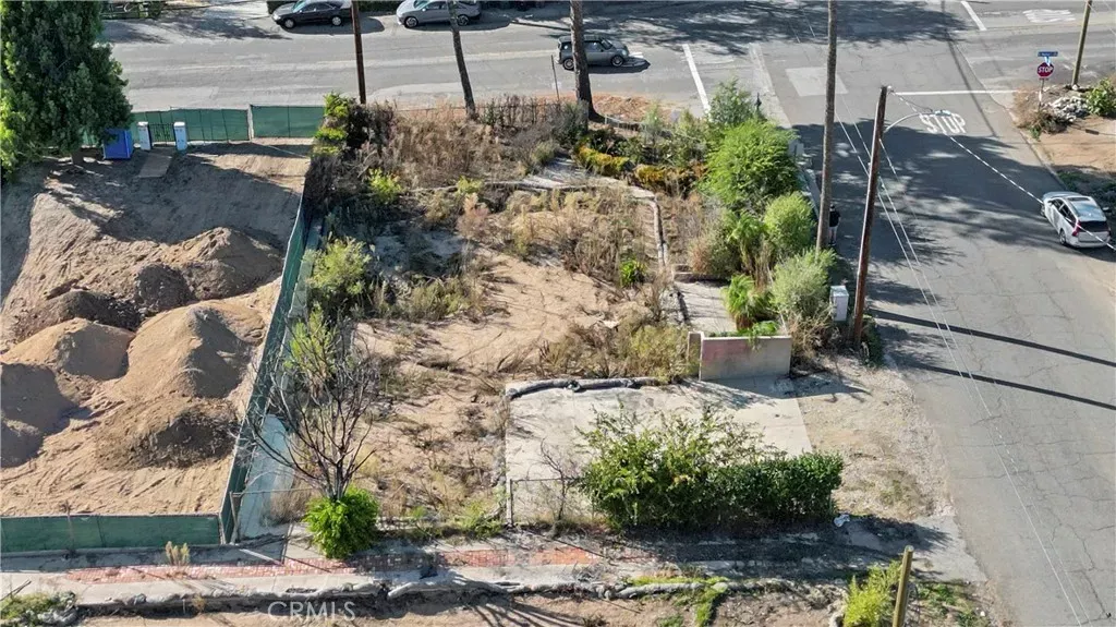 Property Photo:  2040 El Molino  CA 91001 