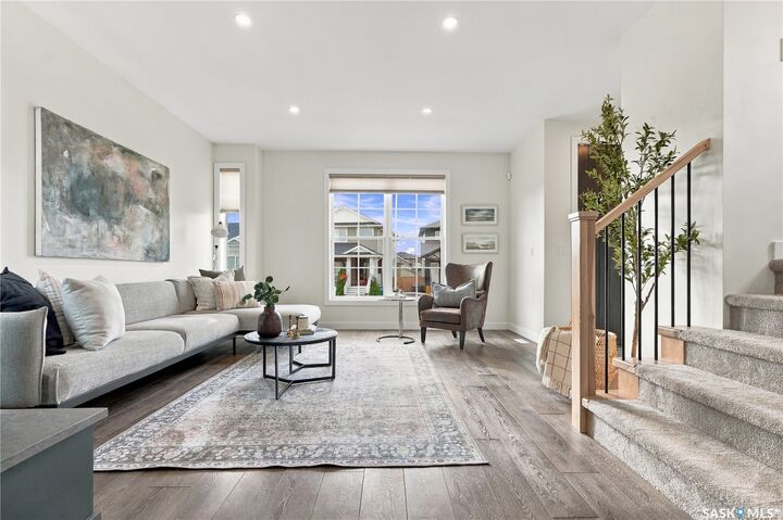 Property Photo:  551 Fast Way  SK S7W 0X1 