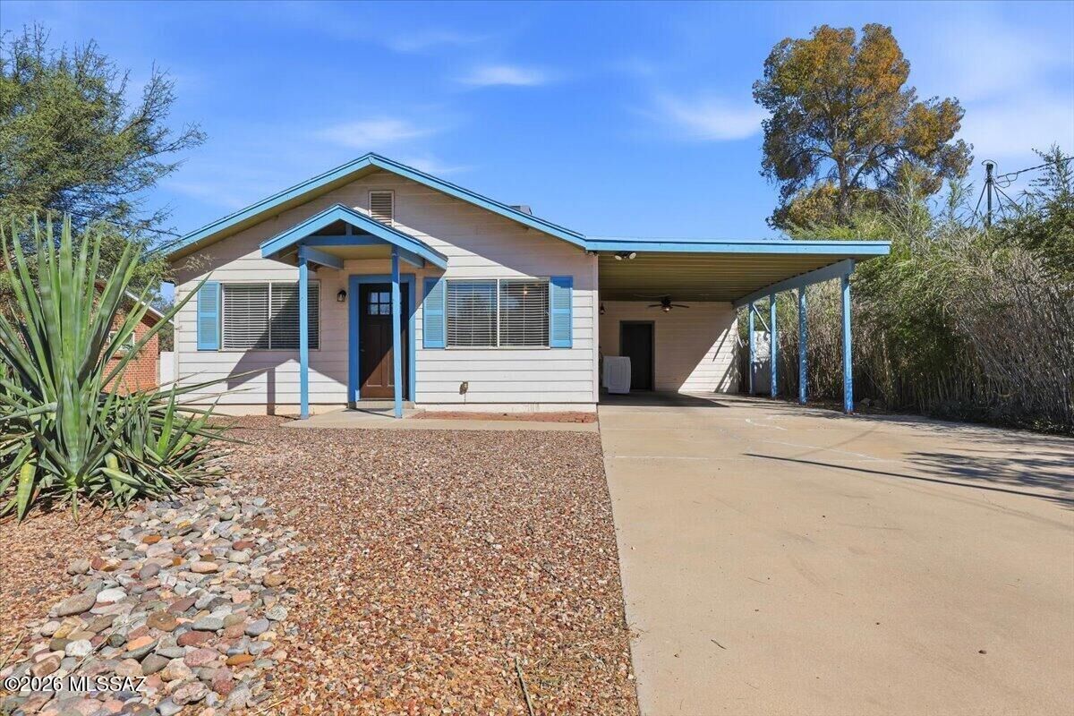Property Photo:  2551 E Halcyon Road  AZ 85716 