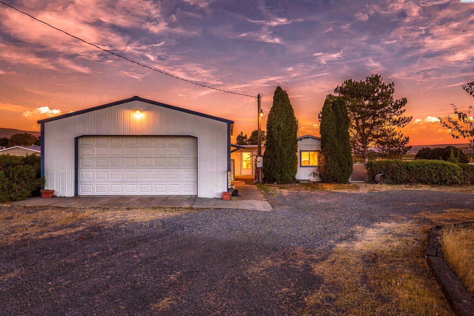 Property Photo:  33604 N Sunset Rd.  WA 99320 